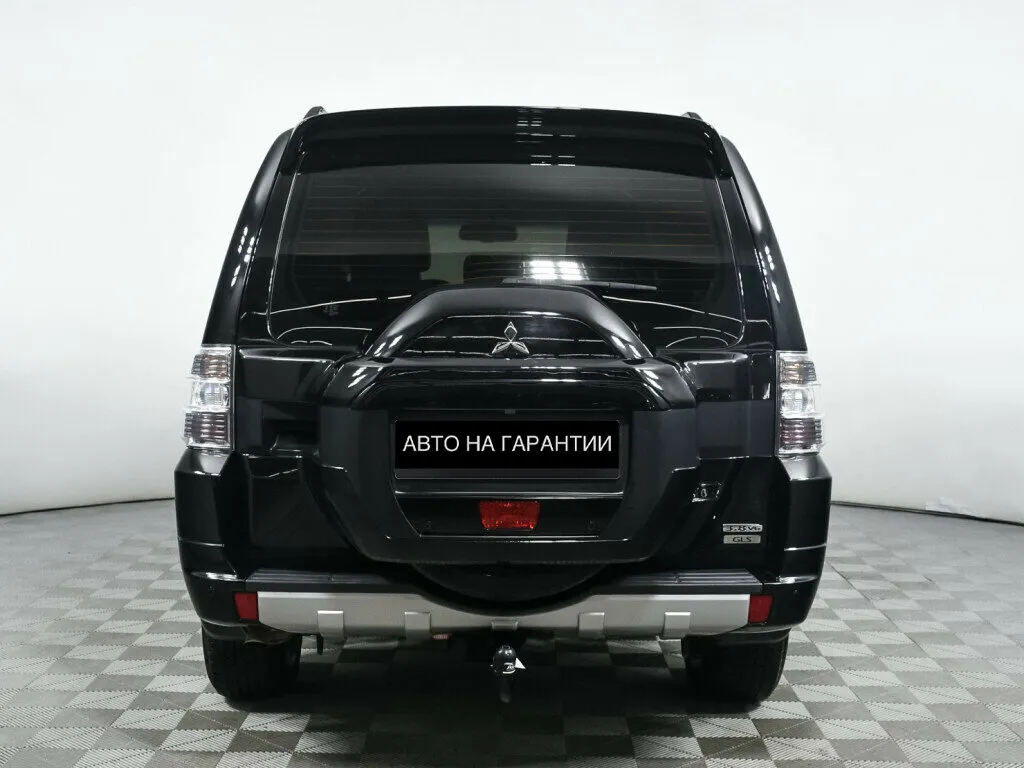 Mitsubishi Pajero IV Рестайлинг 2 · GLS — фото 4
