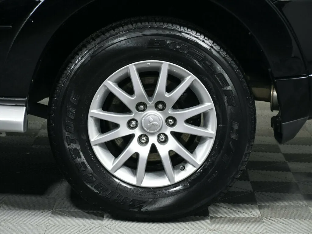 Mitsubishi Pajero IV Рестайлинг 2 · GLS — фото 5
