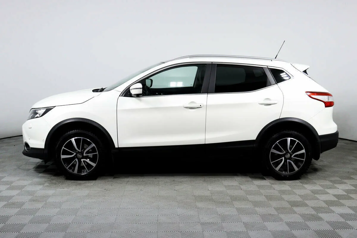 Nissan Qashqai II · LE+ — фото 3