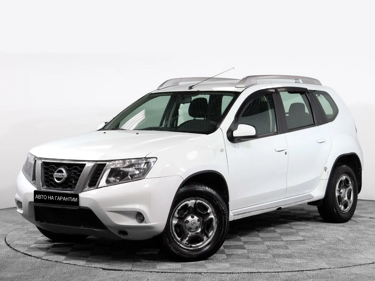 Nissan Terrano III (D10) · Elegance