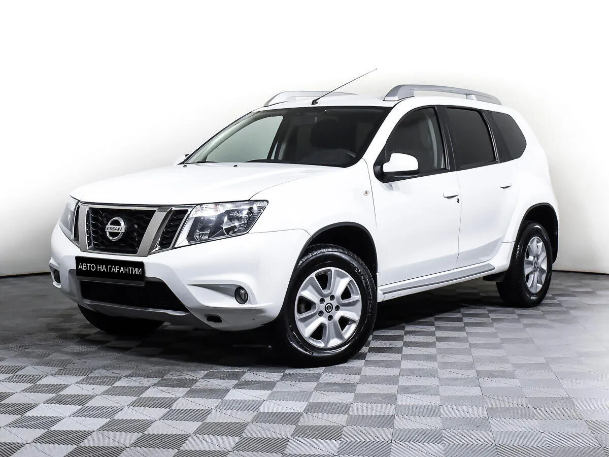 Nissan Terrano III (D10) · Elegance
