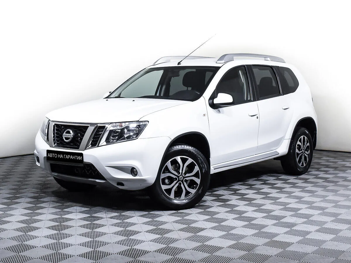 Nissan Terrano III (D10) · Elegance