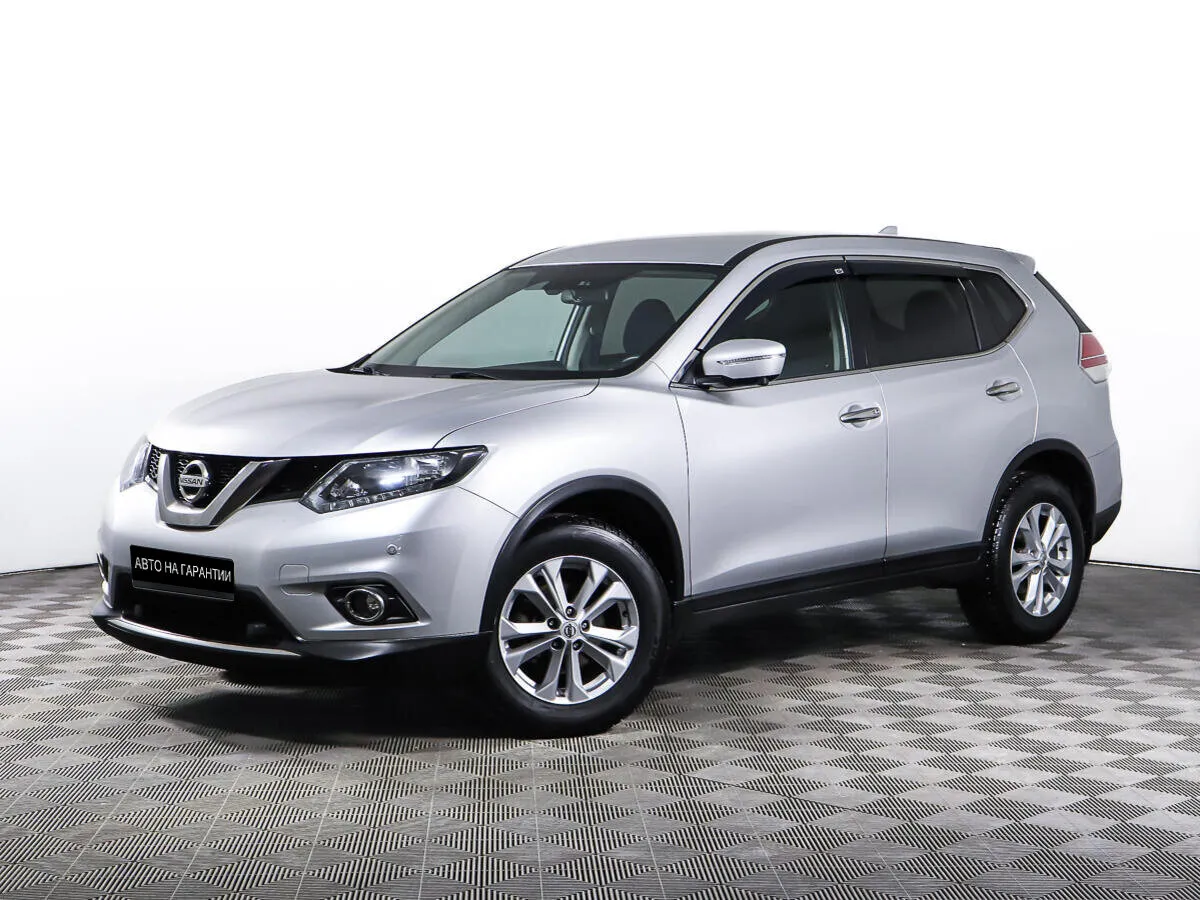 Nissan X-Trail III · SE