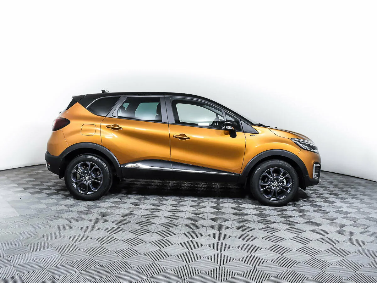 Renault Kaptur I Рестайлинг · Intense — фото 4