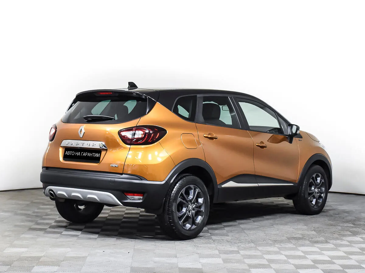 Renault Kaptur I Рестайлинг · Intense — фото 5