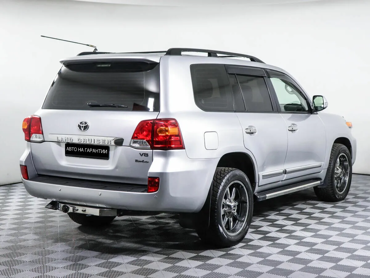 Toyota Land Cruiser 200 Series Рестайлинг 1 · SE «Brownstone» (5 мест) — фото 3