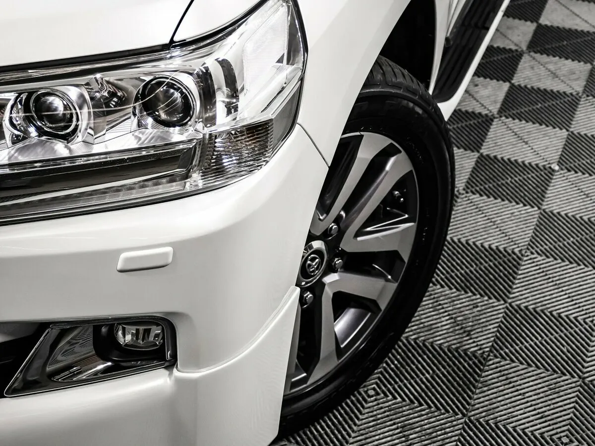 Toyota Land Cruiser 200 Series Рестайлинг 2 · Executive White — фото 5