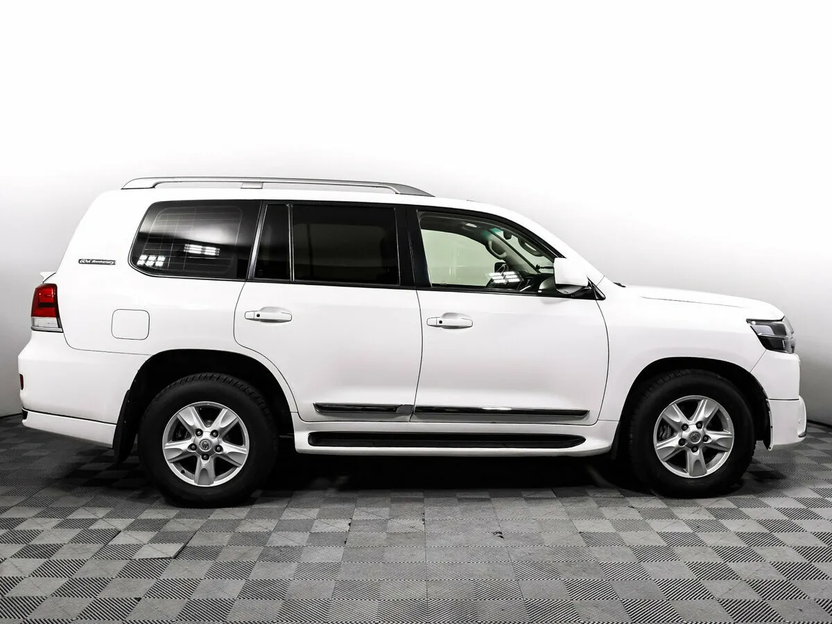 Toyota Land Cruiser 200 Series · Люкс — фото 3