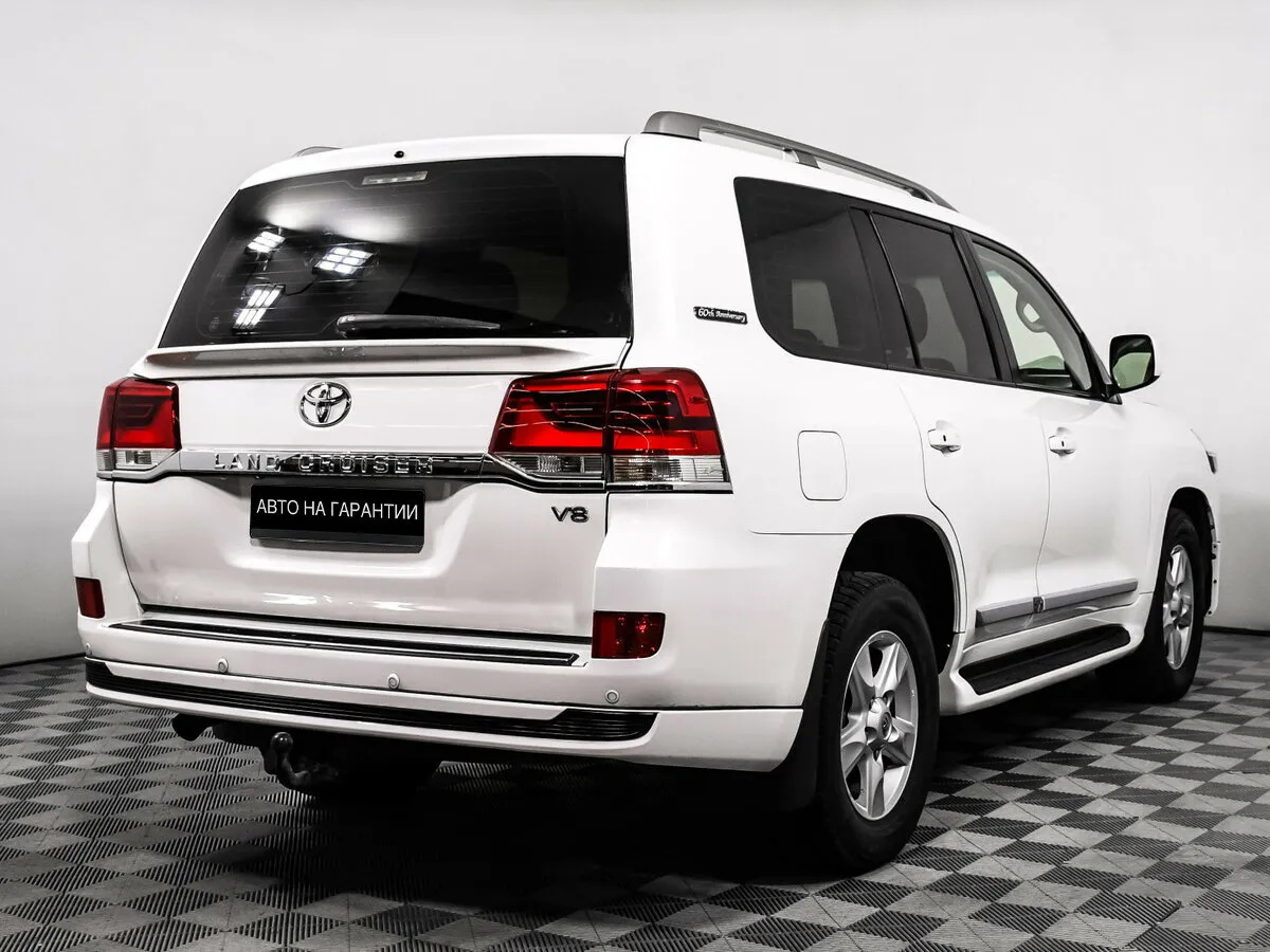 Toyota Land Cruiser 200 Series · Люкс — фото 4