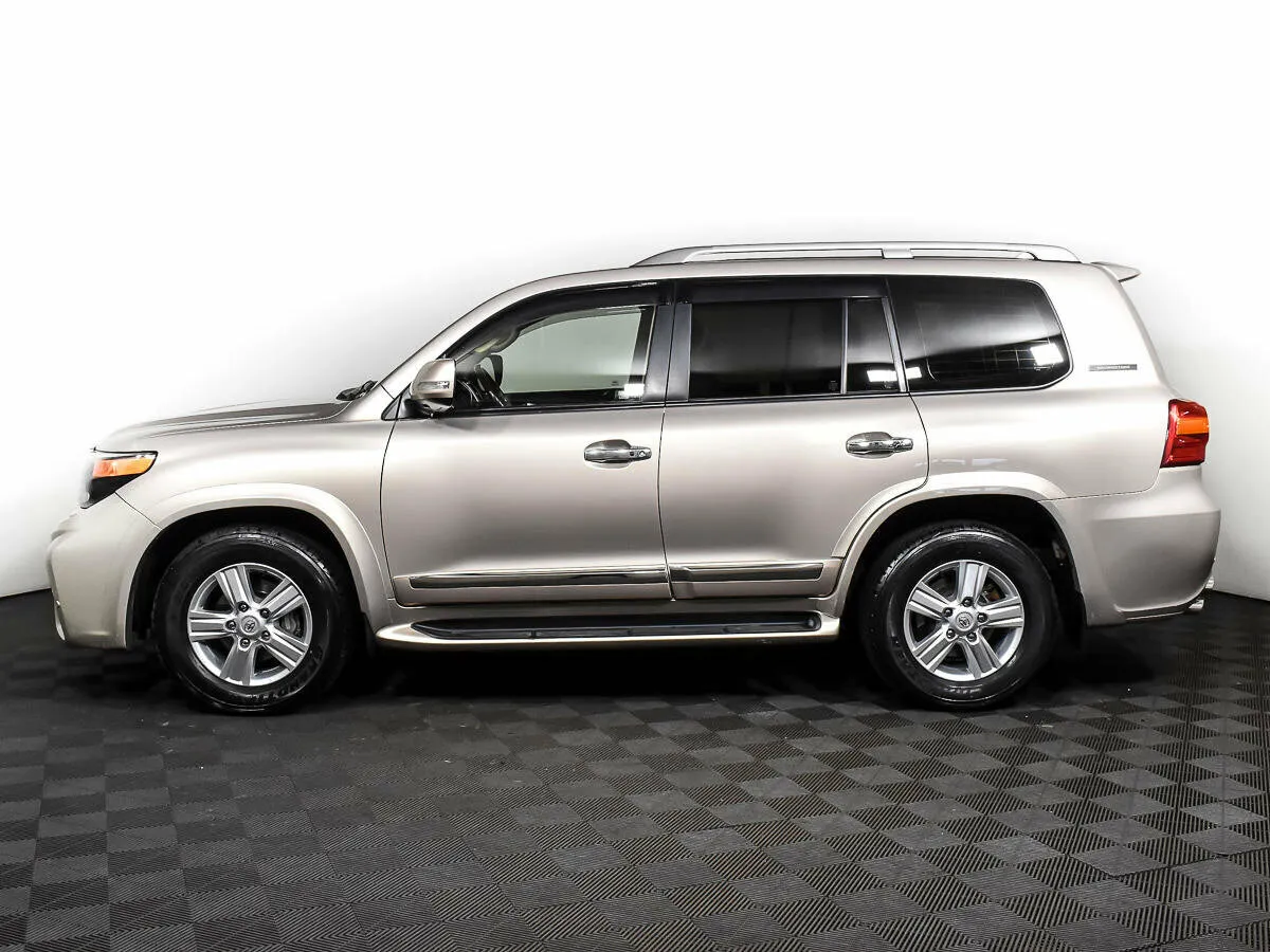 Toyota Land Cruiser 200 Series Рестайлинг 1 · Элеганс — фото 3