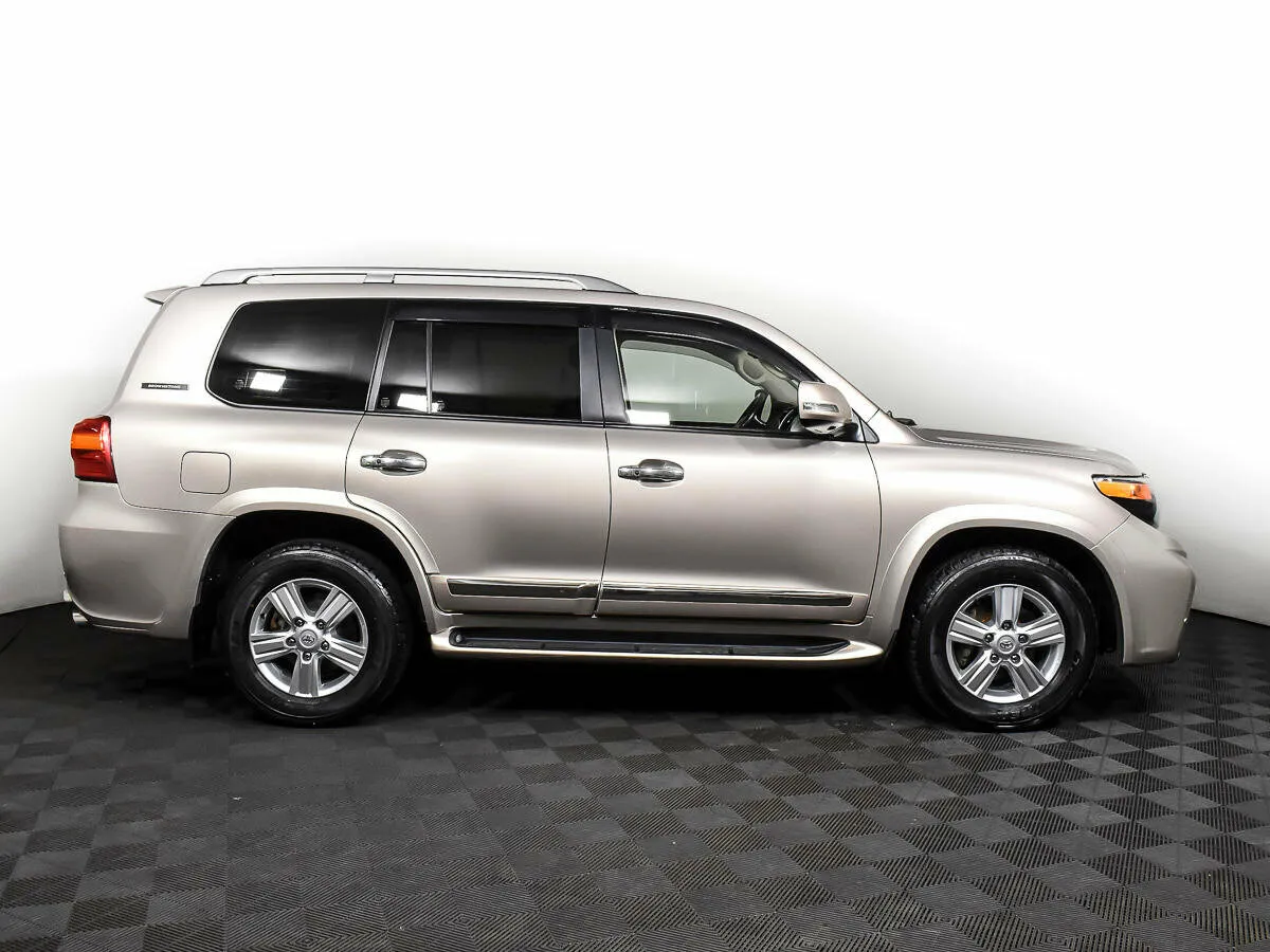 Toyota Land Cruiser 200 Series Рестайлинг 1 · Элеганс — фото 4
