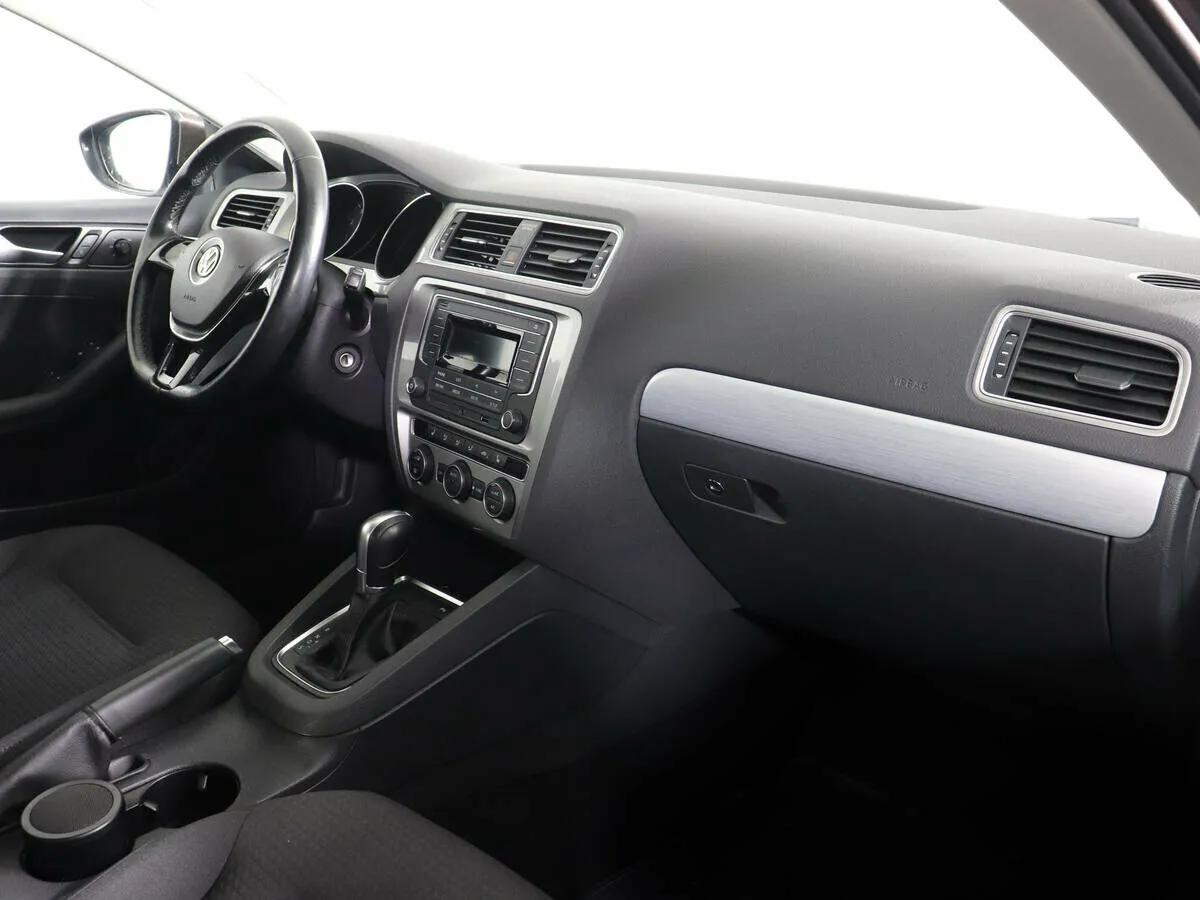 Volkswagen Jetta VI Рестайлинг · Comfortline — фото 5