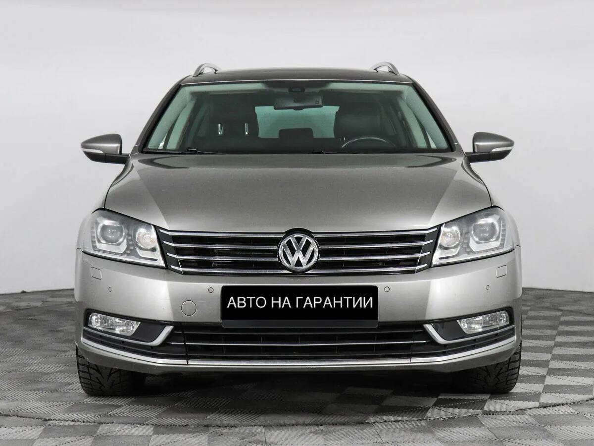 Volkswagen Passat B7 · Highline — фото 2