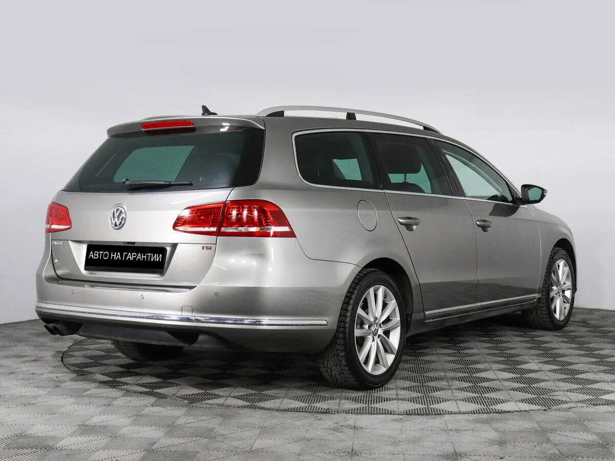 Volkswagen Passat B7 · Highline — фото 3