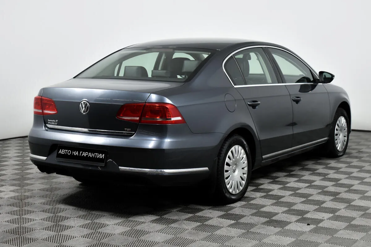 Volkswagen Passat B7 · Highline — фото 5