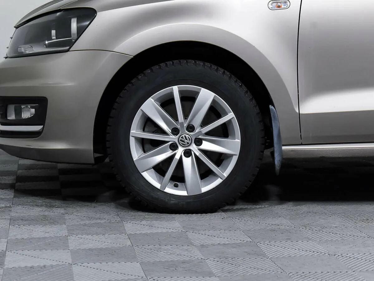 Volkswagen Polo V Рестайлинг · Trendline — фото 5