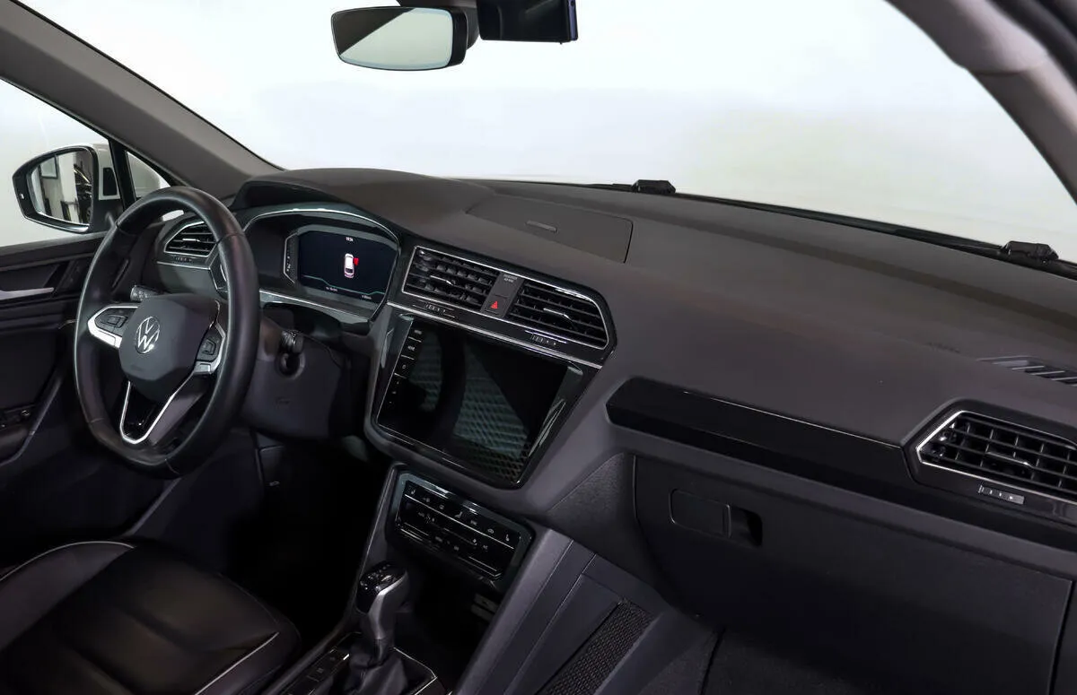 Volkswagen Tiguan II Рестайлинг · Urban Sport — фото 5