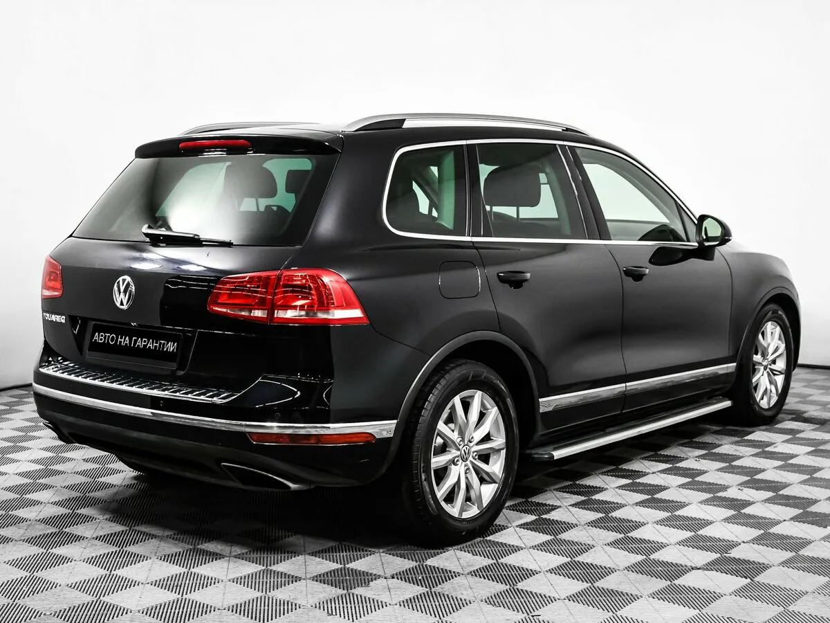 Volkswagen Touareg II Рестайлинг · R-line — фото 3