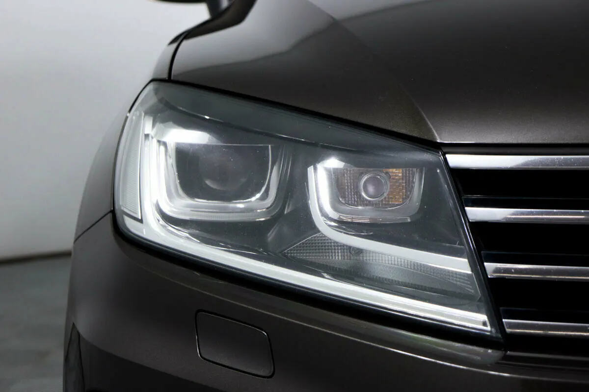 Volkswagen Touareg II Рестайлинг · Base — фото 5