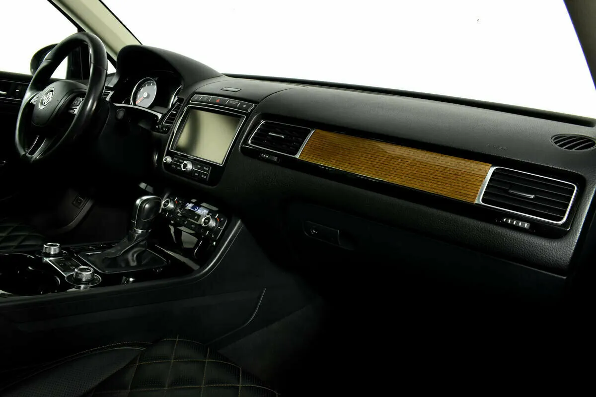 Volkswagen Touareg II Рестайлинг · Wolfsburg Edition — фото 5