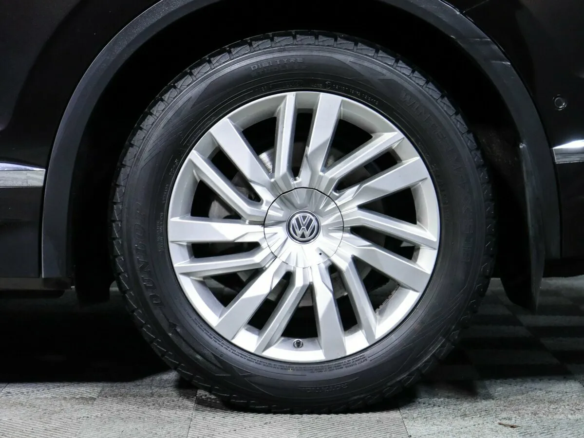Volkswagen Touareg III · Respect (2018-2021) — фото 5