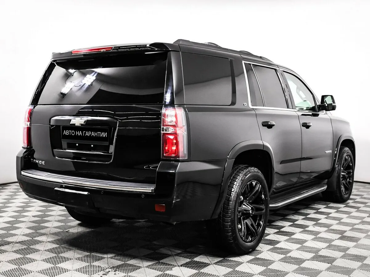 Chevrolet Tahoe IV · LT — фото 3