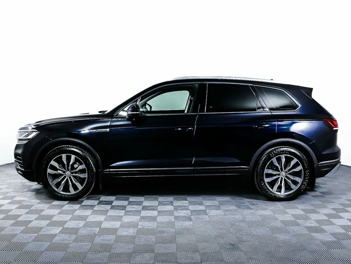 Volkswagen Touareg III · Respect (2018-2021) — фото 3