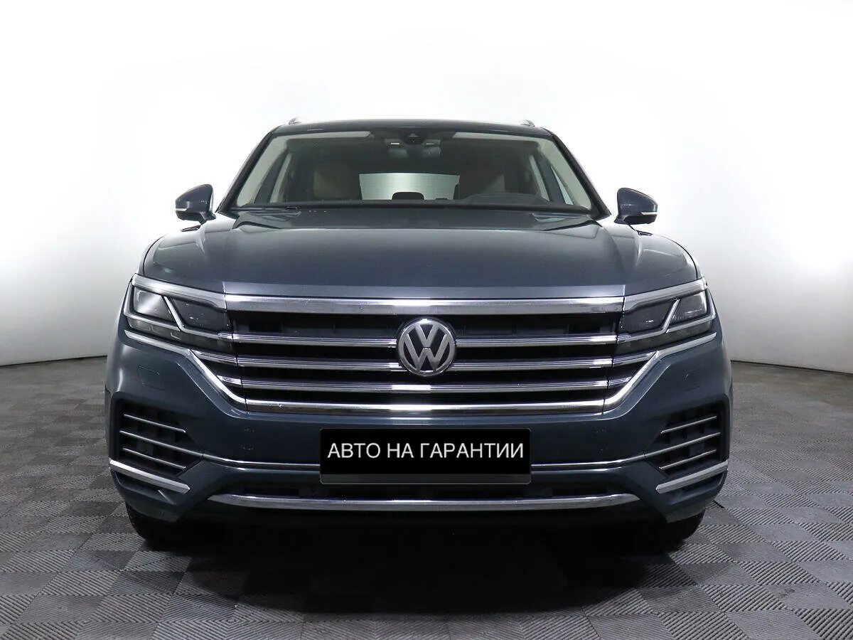 Volkswagen Touareg III · Respect (2018-2021) — фото 2