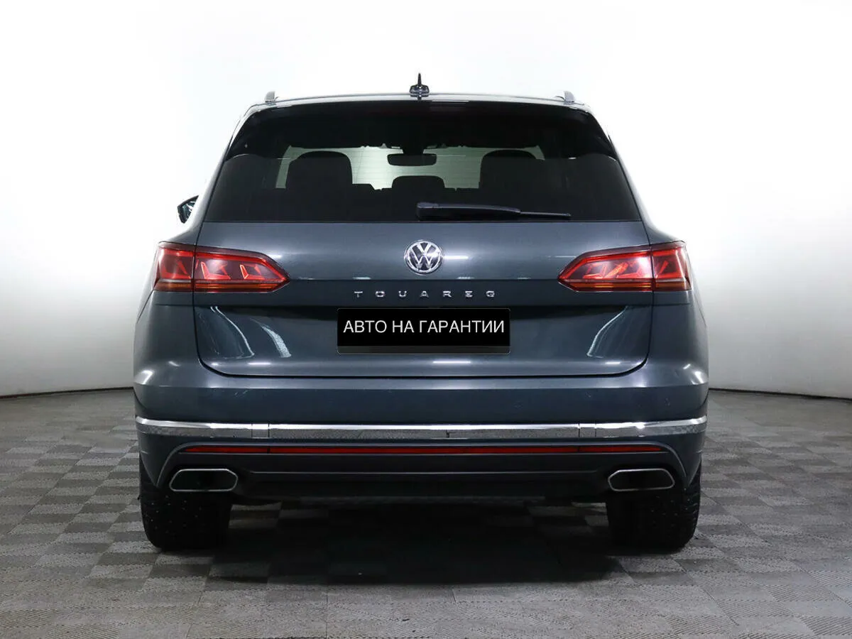 Volkswagen Touareg III · Respect (2018-2021) — фото 5