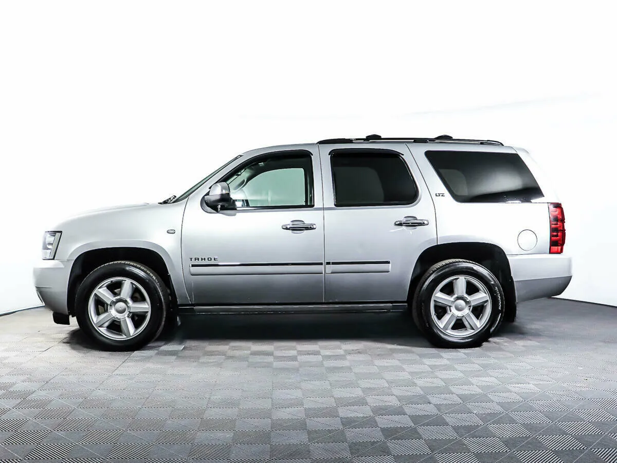 Chevrolet Tahoe III · LTZ — фото 3