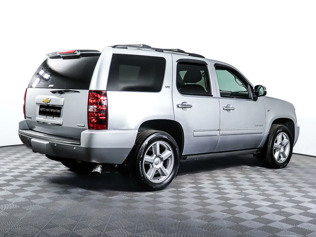 Chevrolet Tahoe III · LTZ — фото 4
