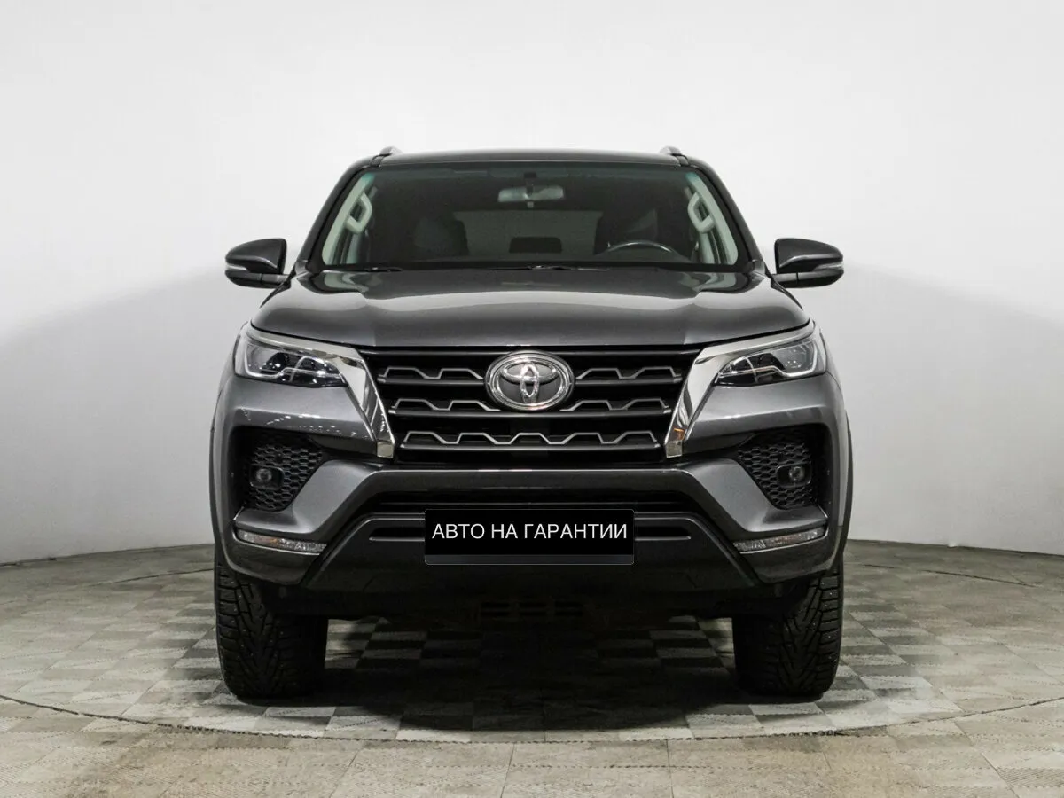 Toyota Fortuner II Рестайлинг · Комфорт — фото 2