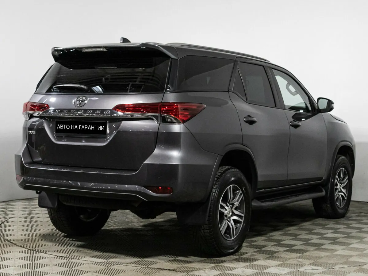 Toyota Fortuner II Рестайлинг · Комфорт — фото 3
