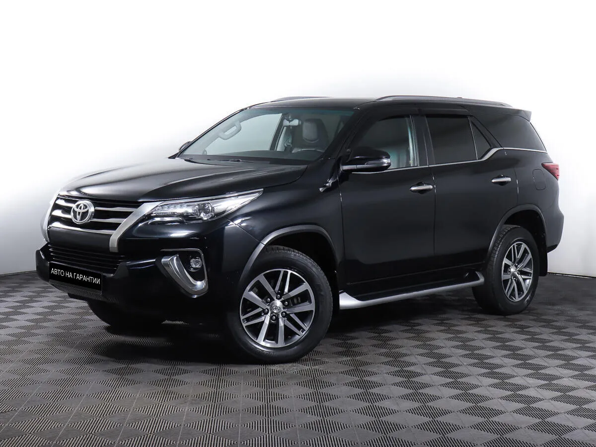 Toyota Fortuner II · TRD