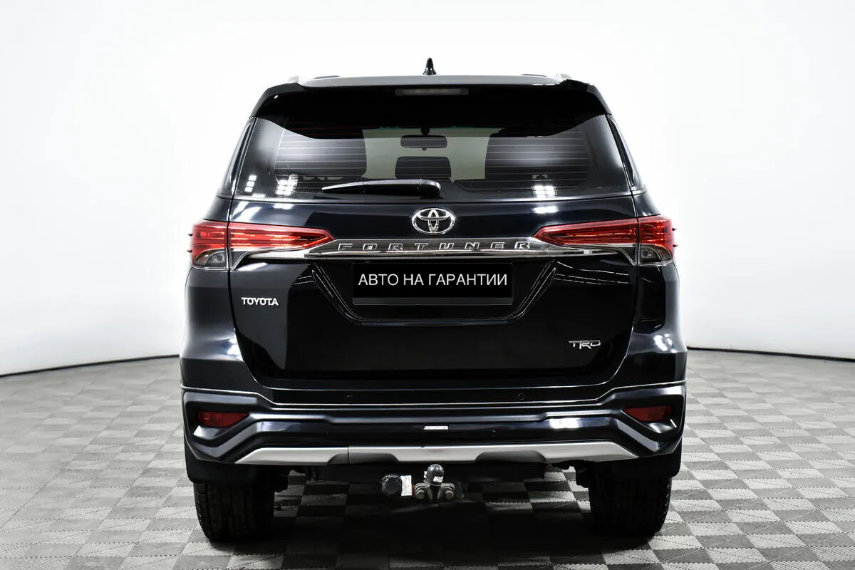 Toyota Fortuner II · Элеганс — фото 4