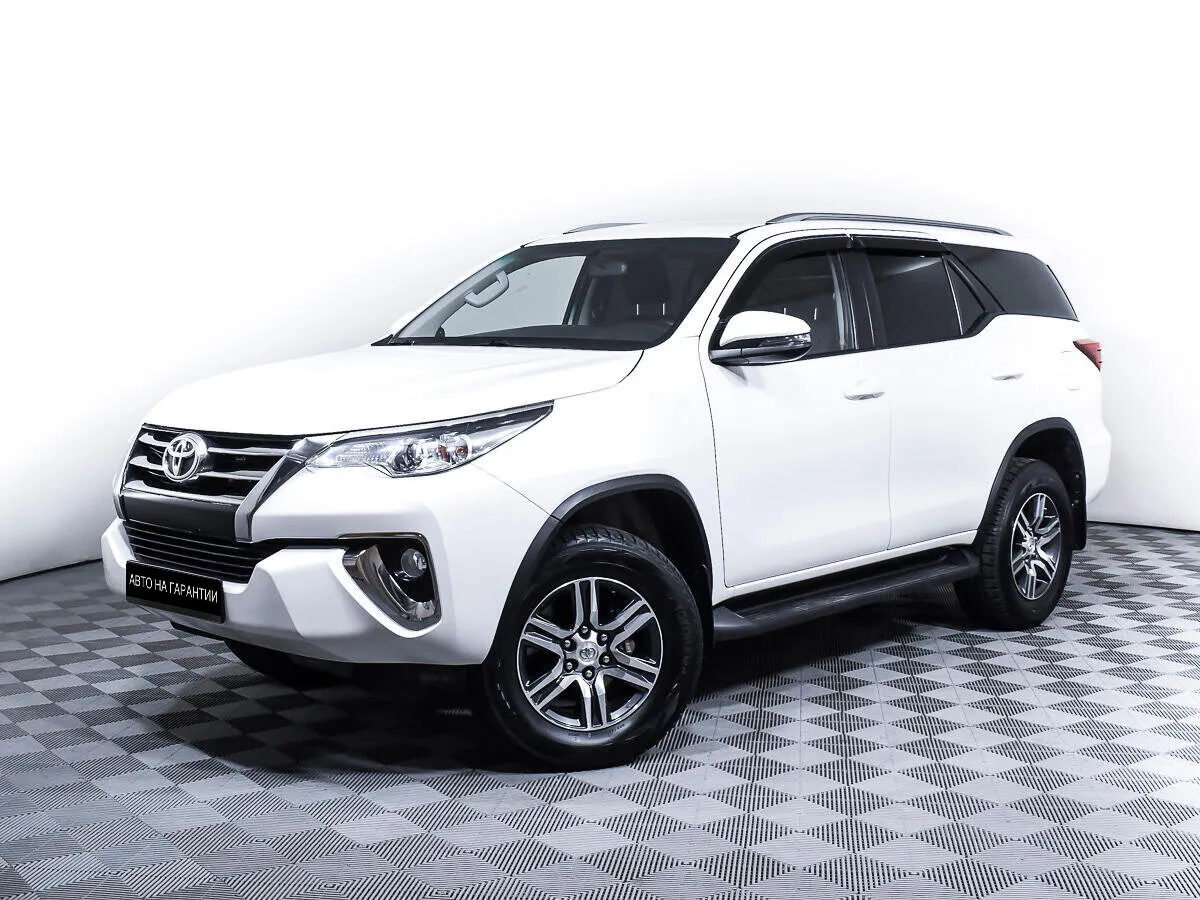 Toyota Fortuner II · Комфорт