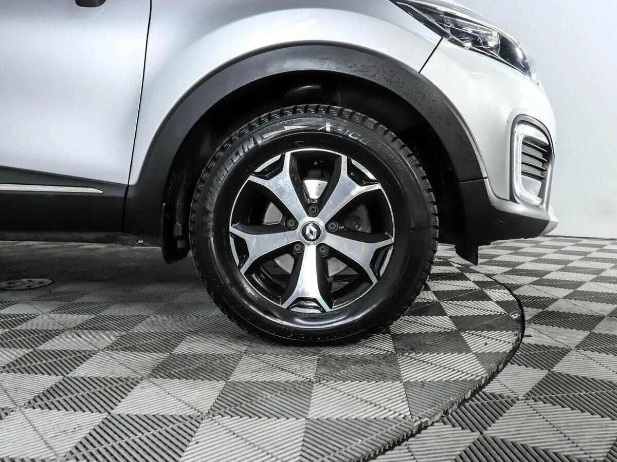 Renault Kaptur I · Drive — фото 5