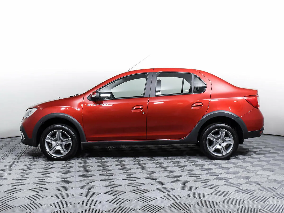 Renault Logan II Рестайлинг · Stepway Drive — фото 3