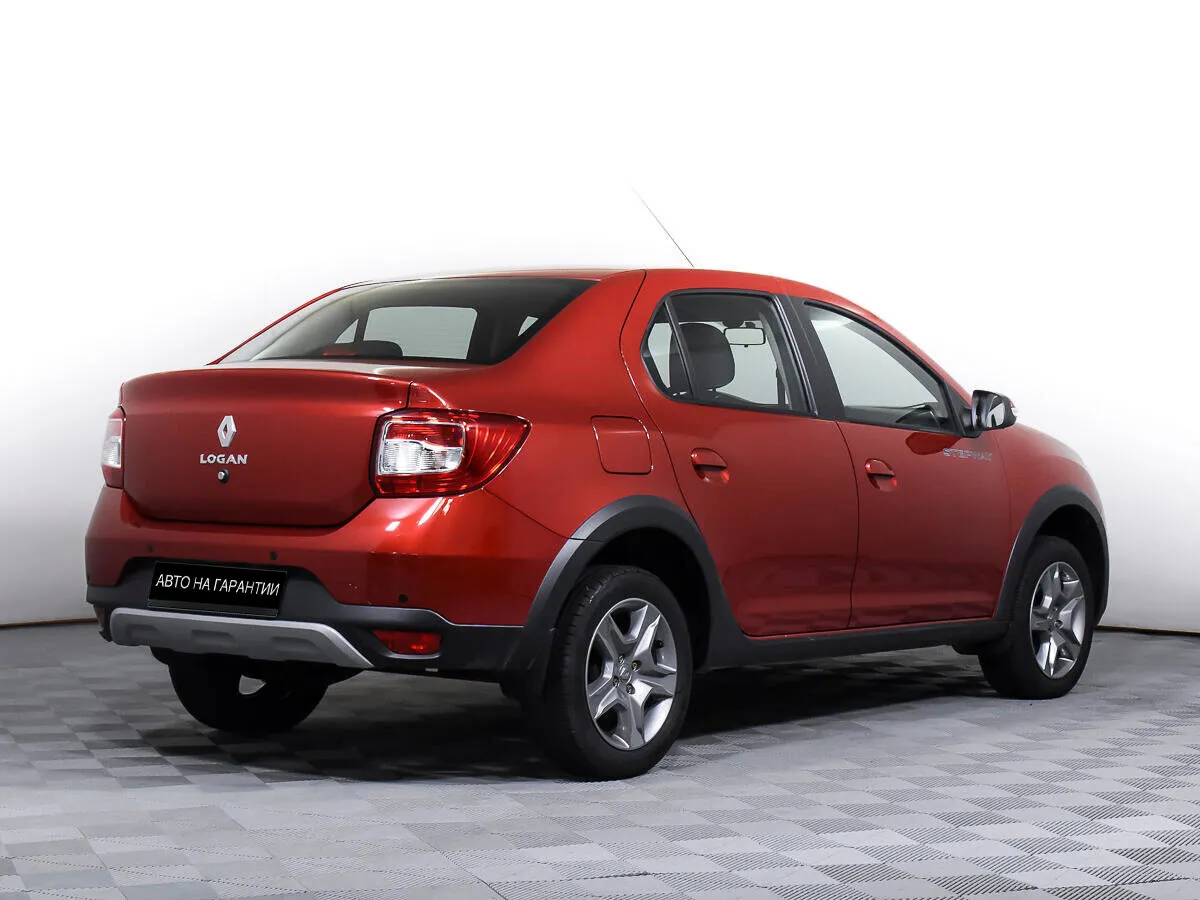 Renault Logan II Рестайлинг · Stepway Drive — фото 5