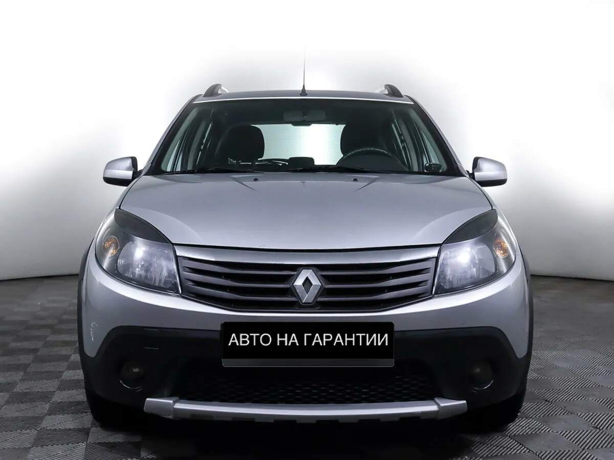 Renault Sandero I — фото 2