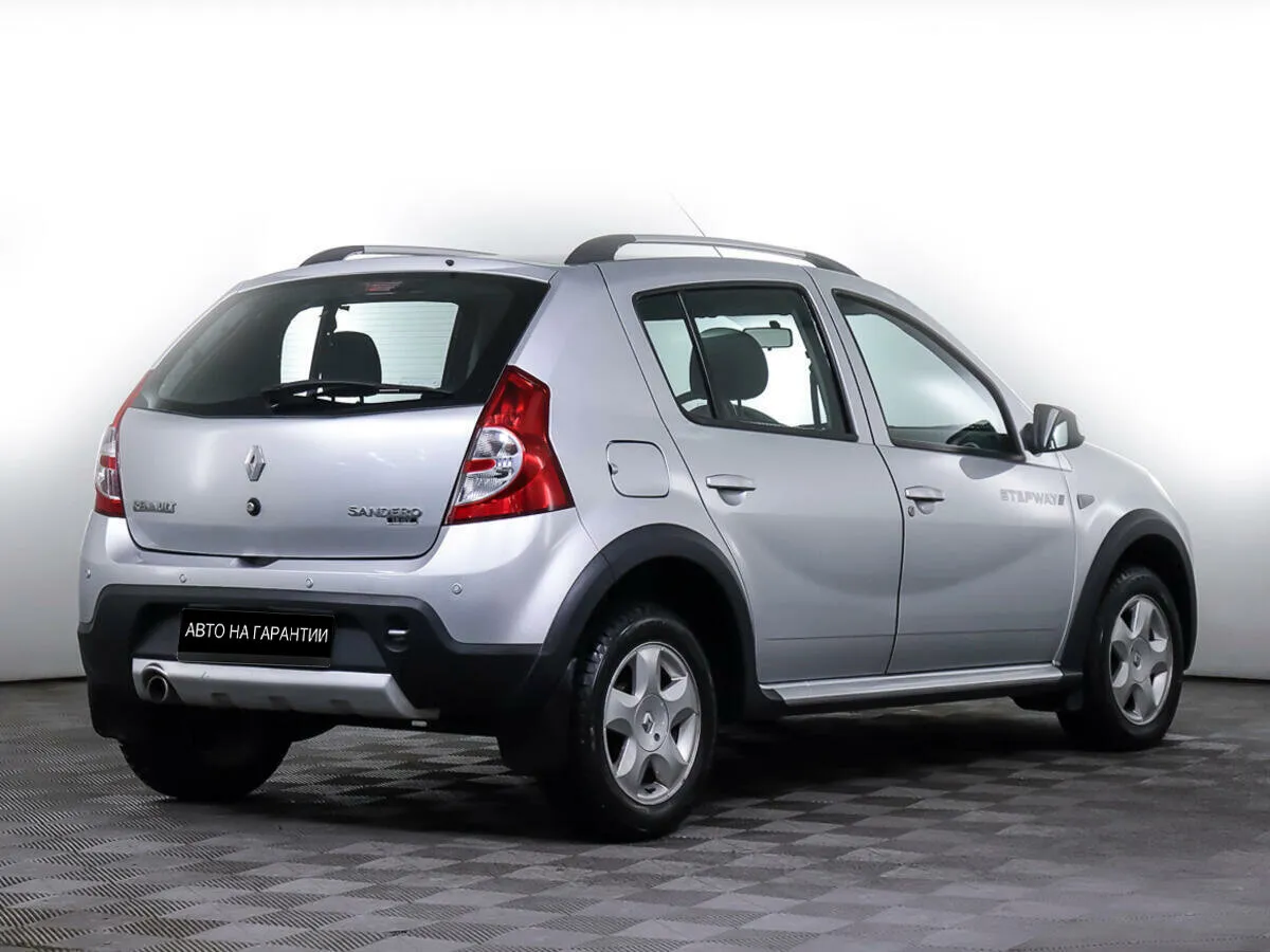 Renault Sandero I — фото 3