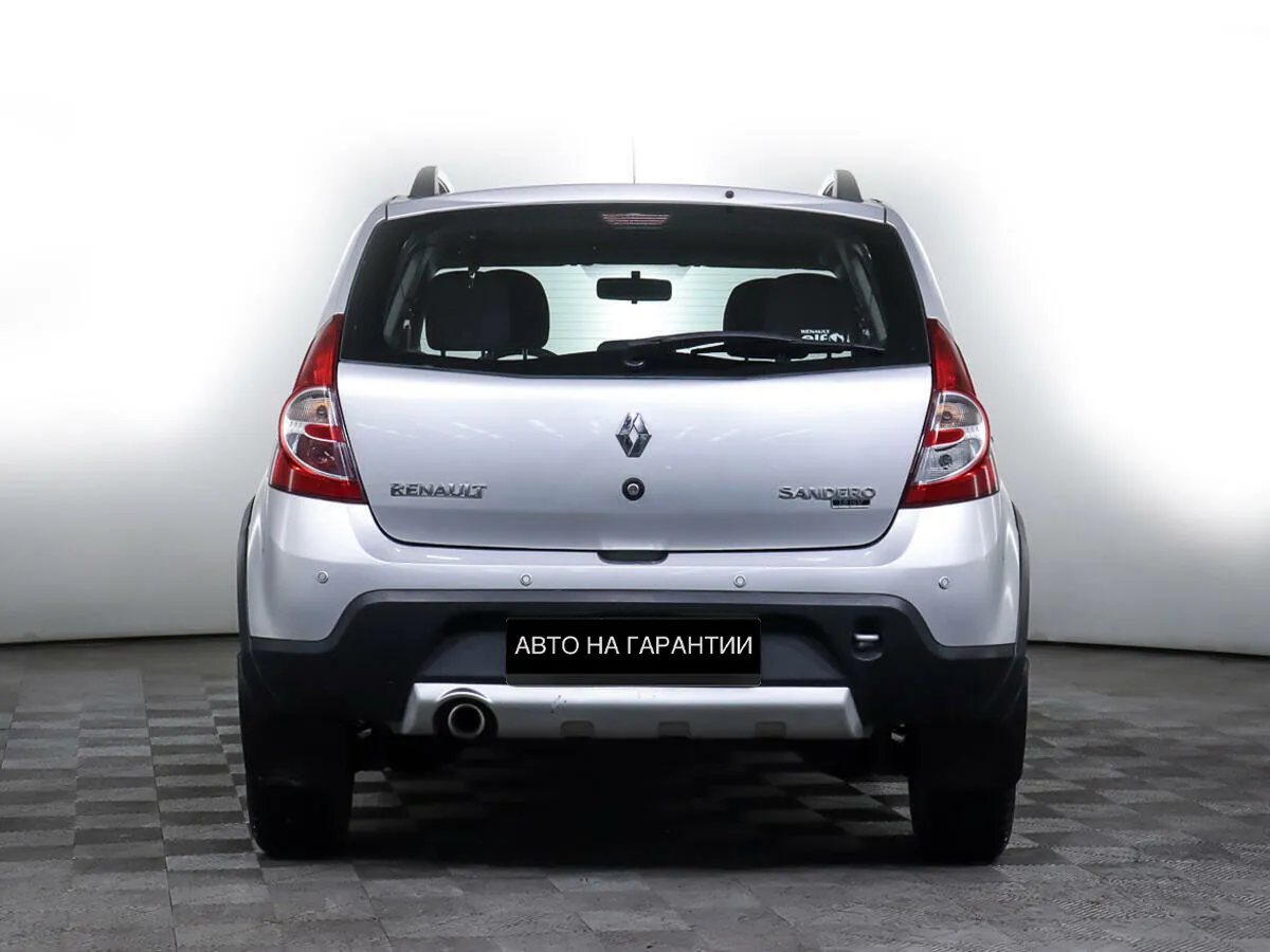 Renault Sandero I — фото 4
