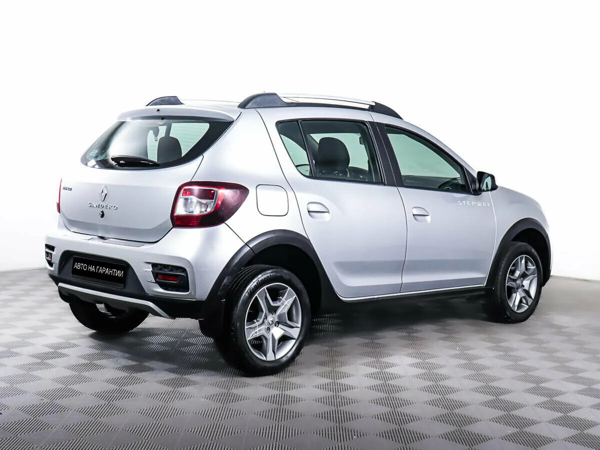 Renault Sandero II Рестайлинг · Drive — фото 5