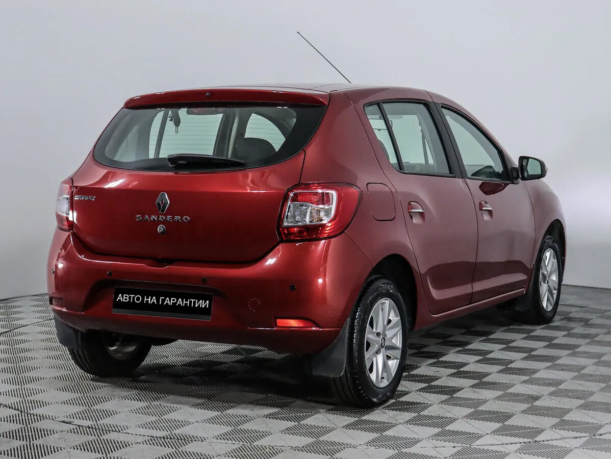 Renault Sandero II Рестайлинг · Drive — фото 3