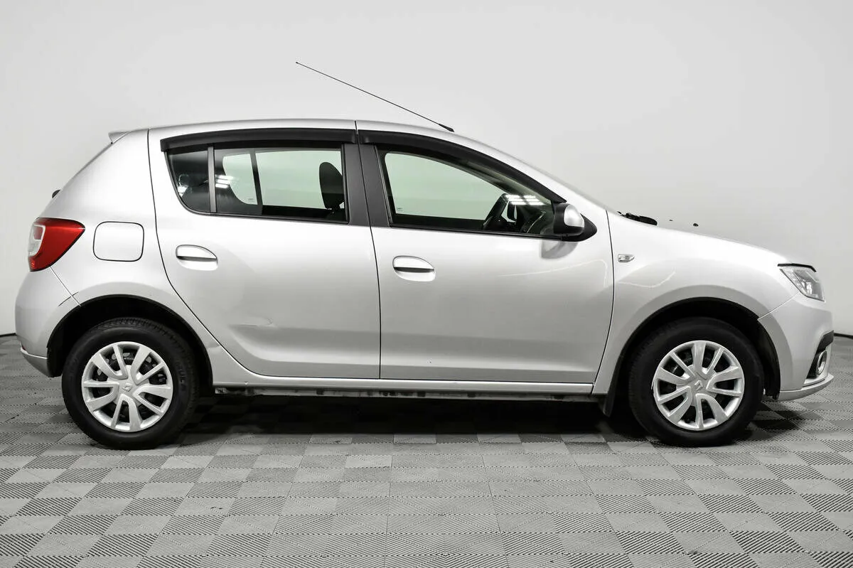Renault Sandero II Рестайлинг · Life — фото 4