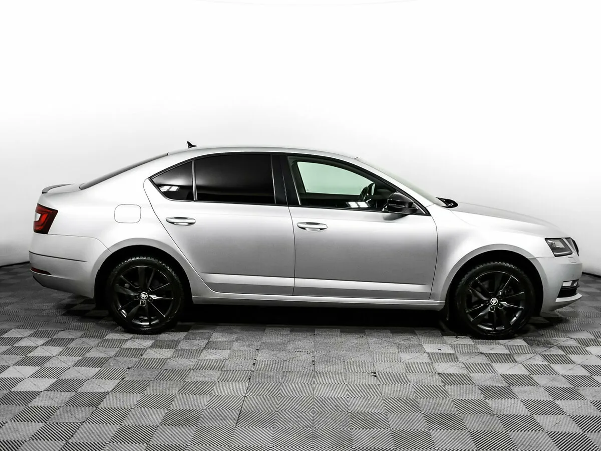Skoda Octavia III (A7) Рестайлинг · Laurin & Klement — фото 4
