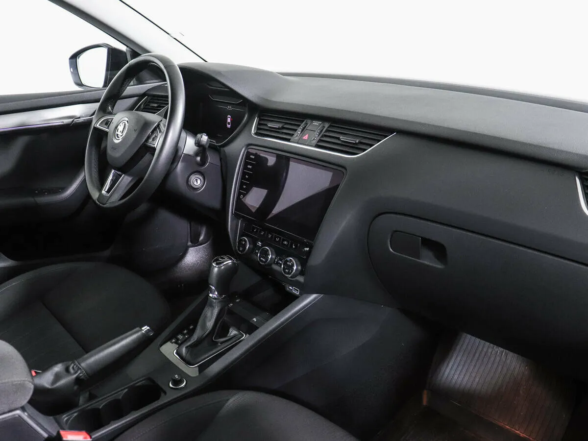Skoda Octavia III (A7) Рестайлинг · Ambition — фото 5