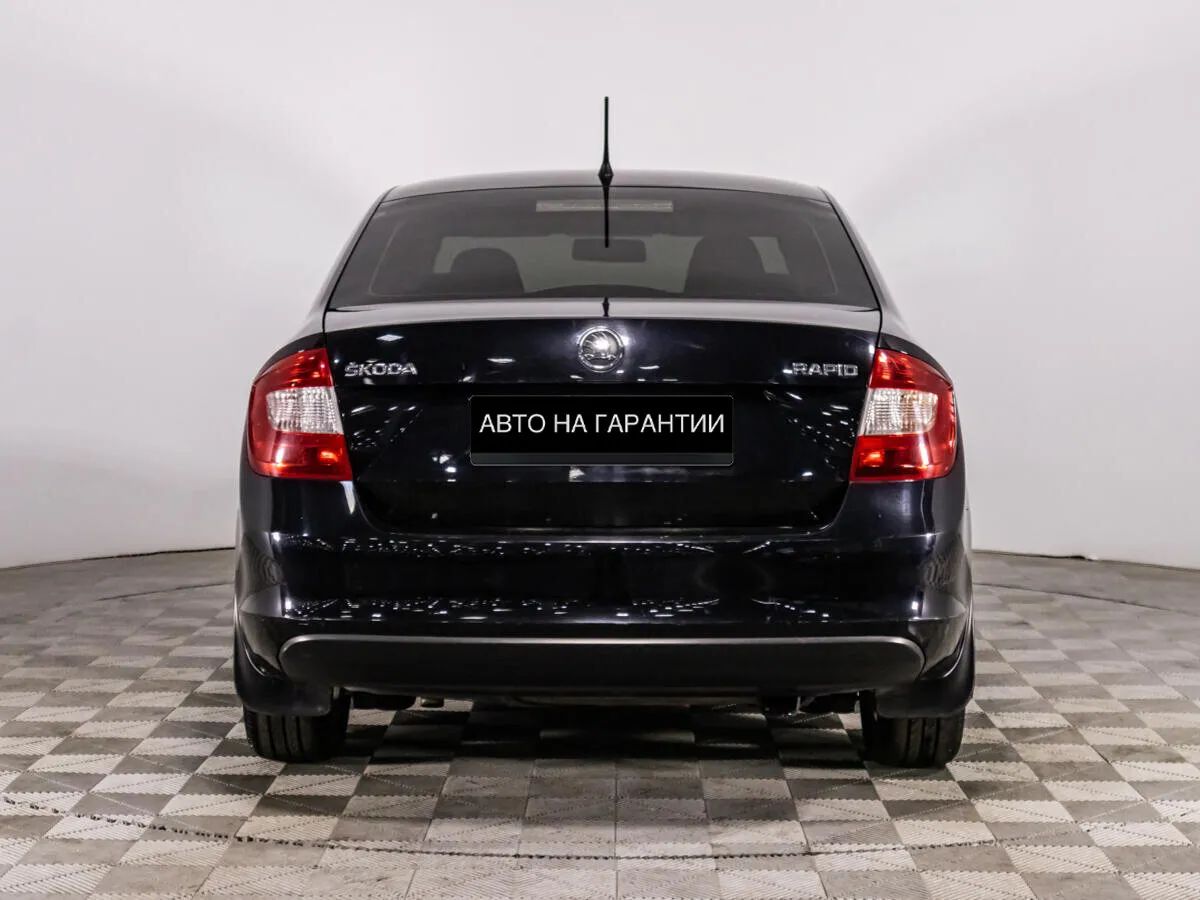Skoda Rapid I — фото 4