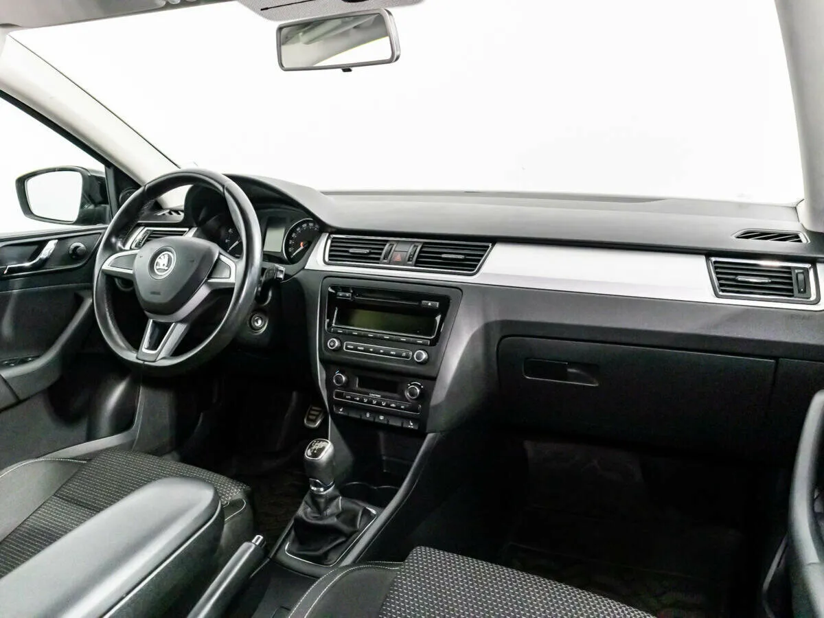 Skoda Rapid I — фото 5