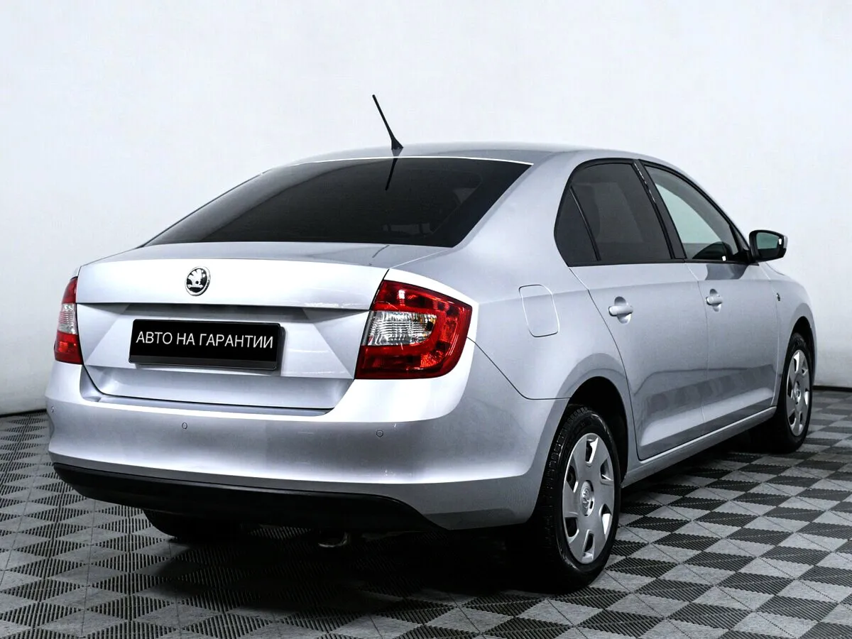 Skoda Rapid I — фото 3